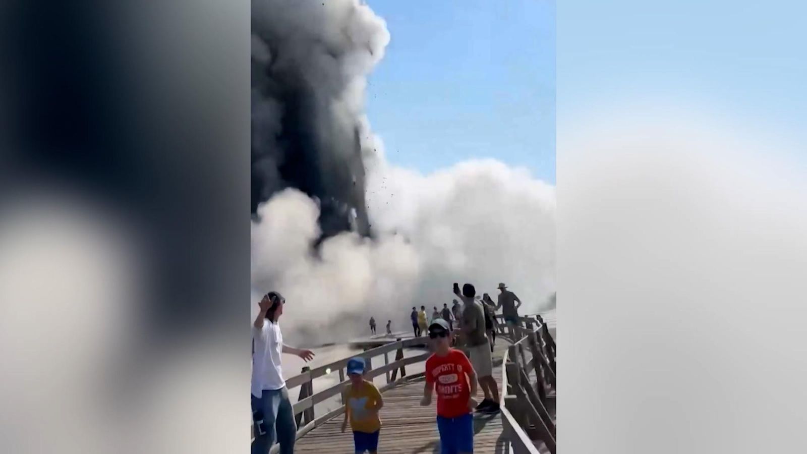 Explota un guèiser en el parc nacional de Yellowstone, als Estats Units Explota un guèiser en el parc nacional de Yellowstone, als Estats Units
