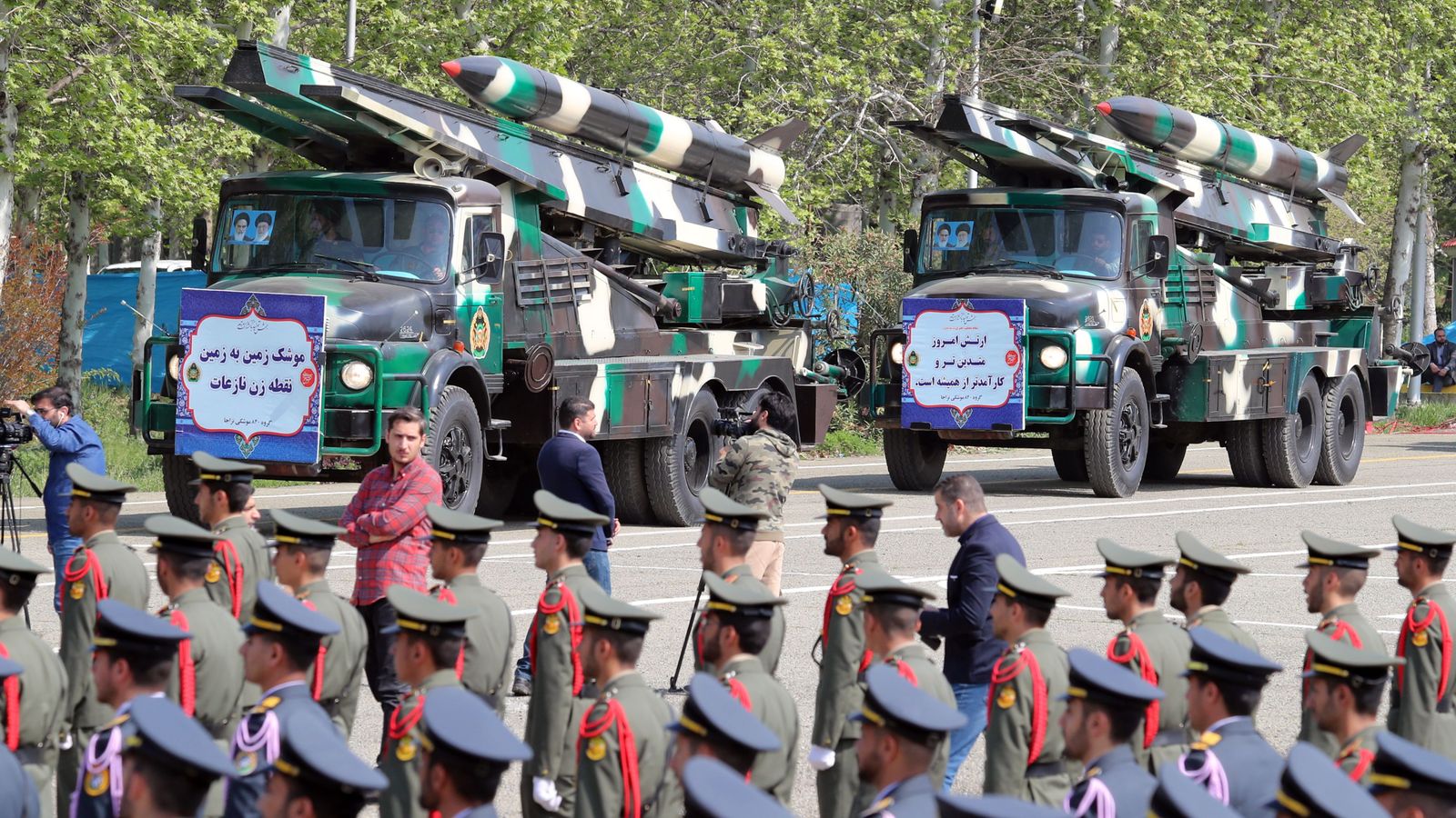 Soldats iranians participen en una desfilada militar a Teheran en una imatge d'arxiu