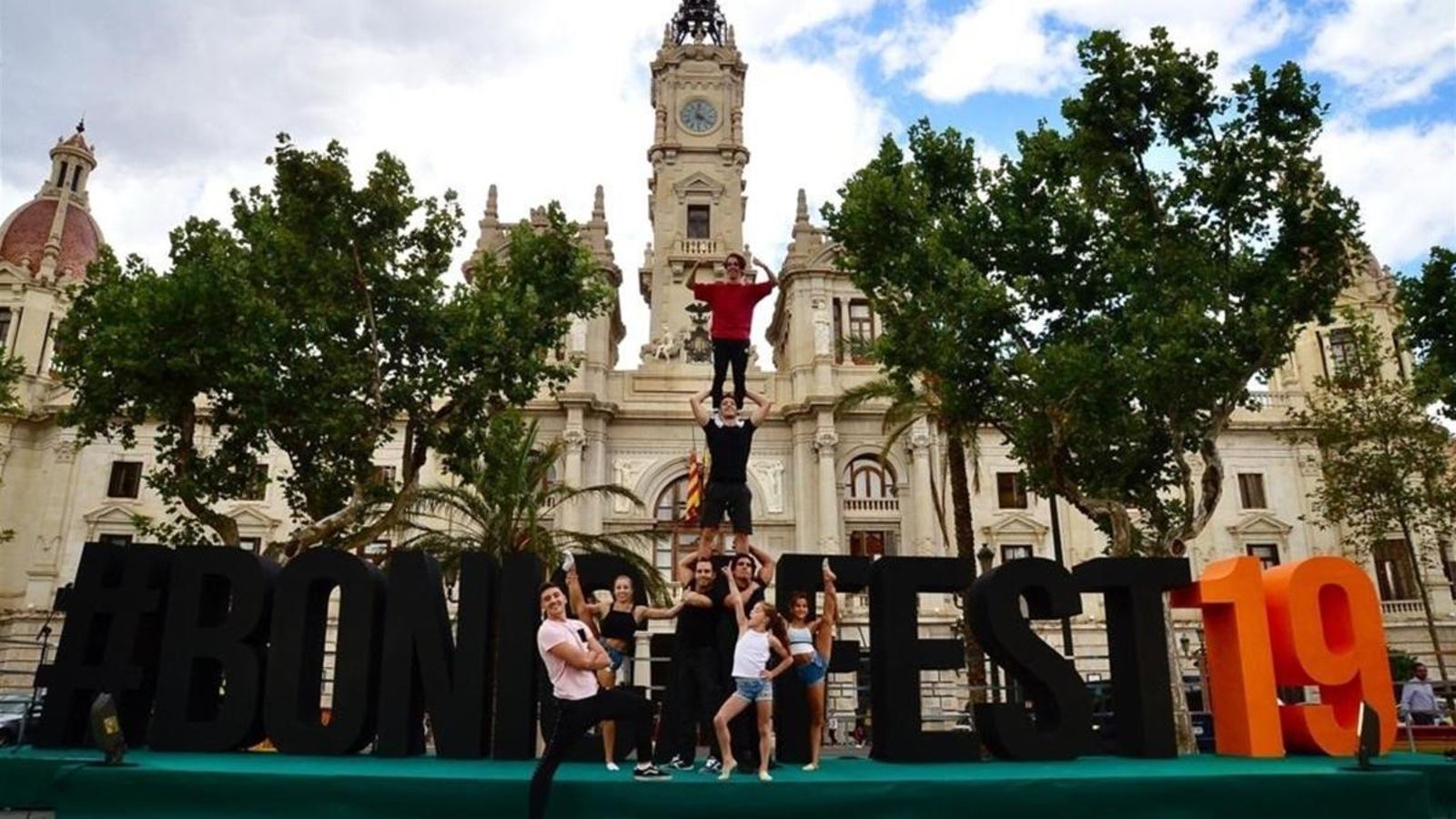 Presentació de la quarta edició del Bonica Fest, a la plaça de l'Ajuntament de València