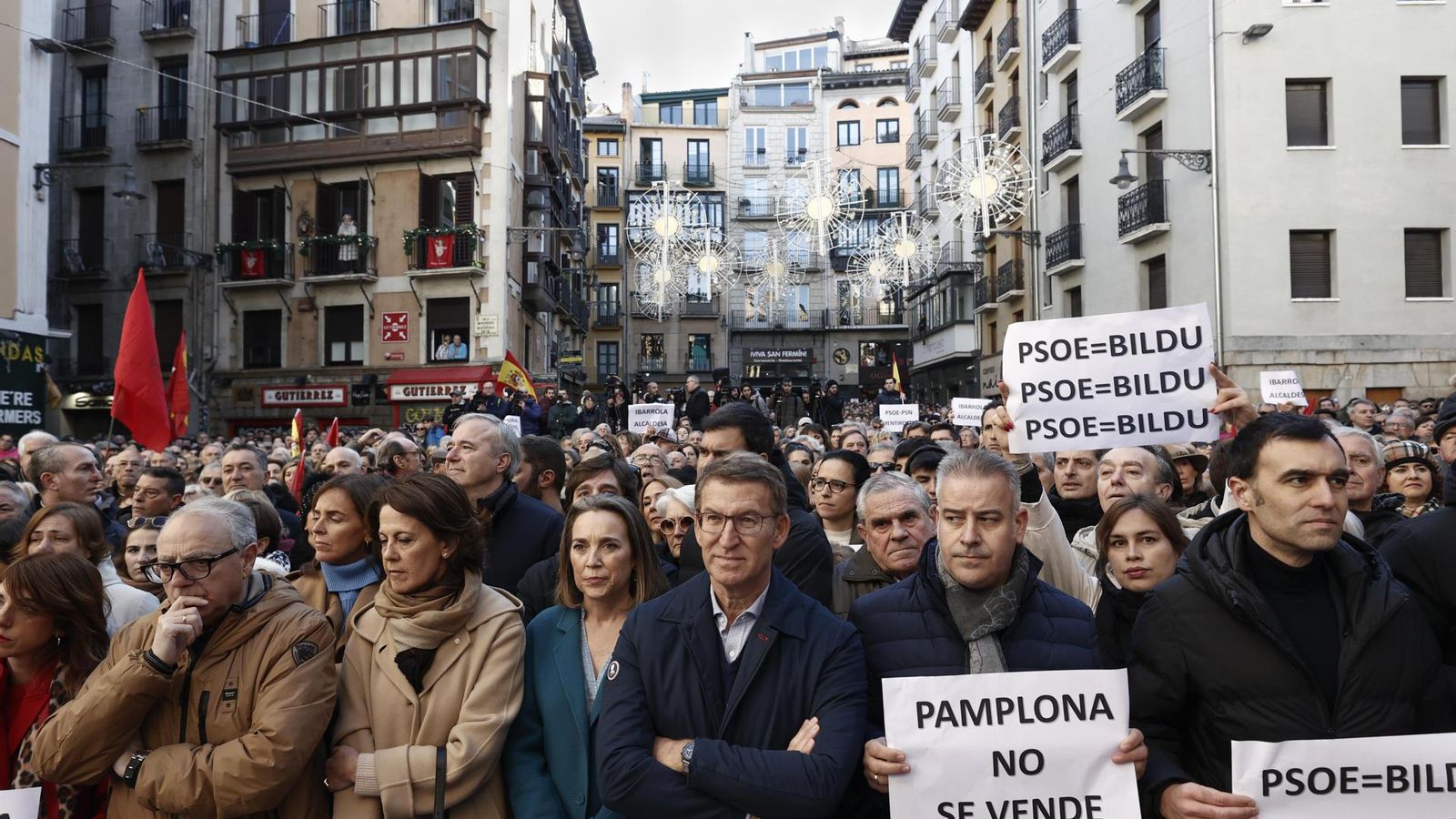 El president del Partit Popular, Alberto Núñez Feijóo, en la concentració a Pamplona contra la moció de censura El president del Partit Popular, Alberto Núñez Feijóo, en la concentració a Pamplona contra la moció de censura