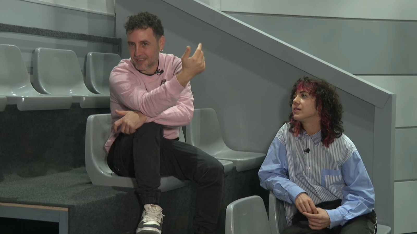 Arnau Giménez i Ana Rajadel, de Malifeta, a les instal·lacions d'À Punt