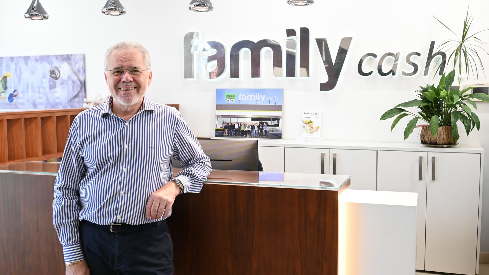 EuropaPress_7583337_family_cash