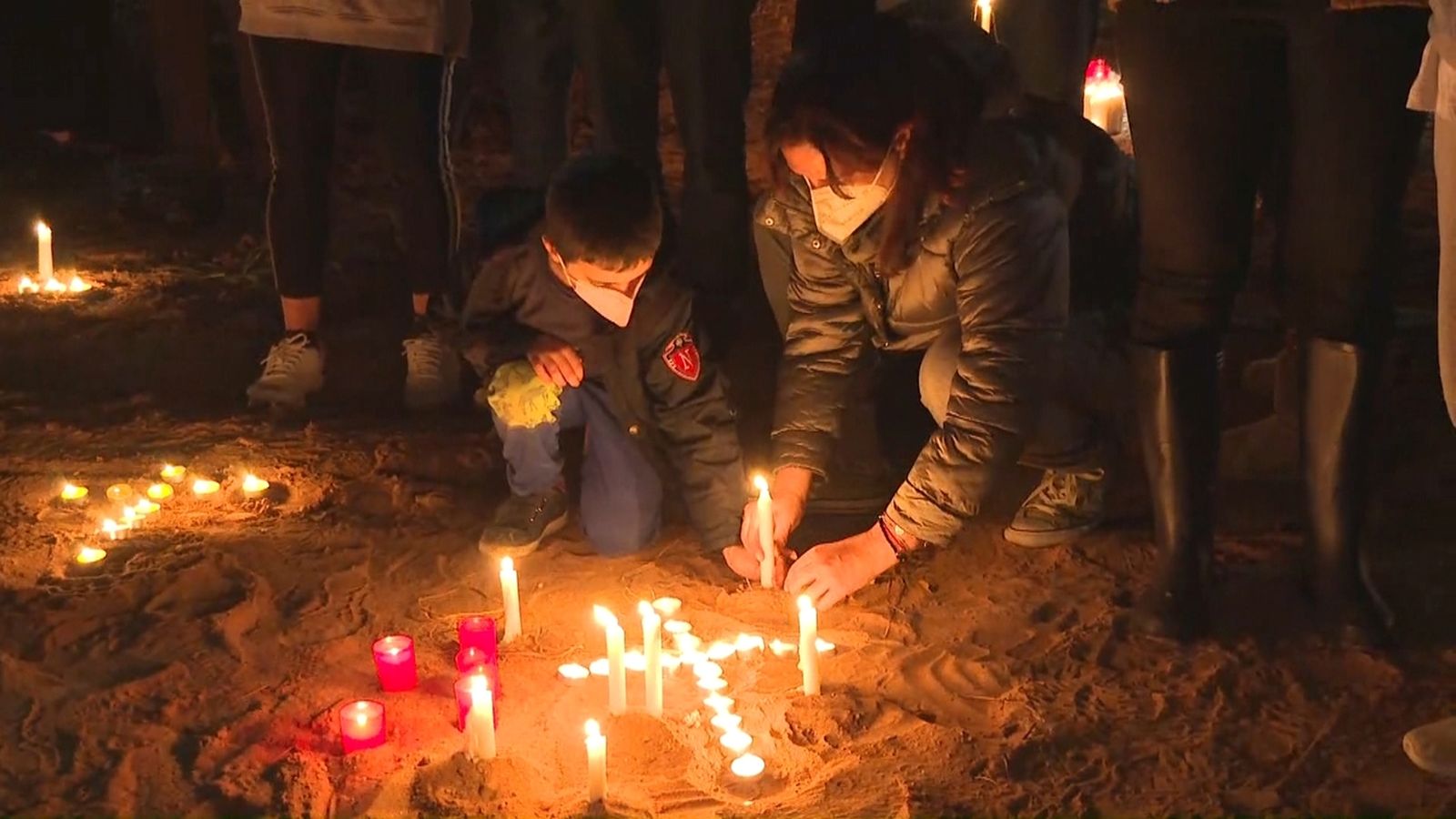 Concentracions en pobles i ciutats per a commemorar el dia de la tragèdia