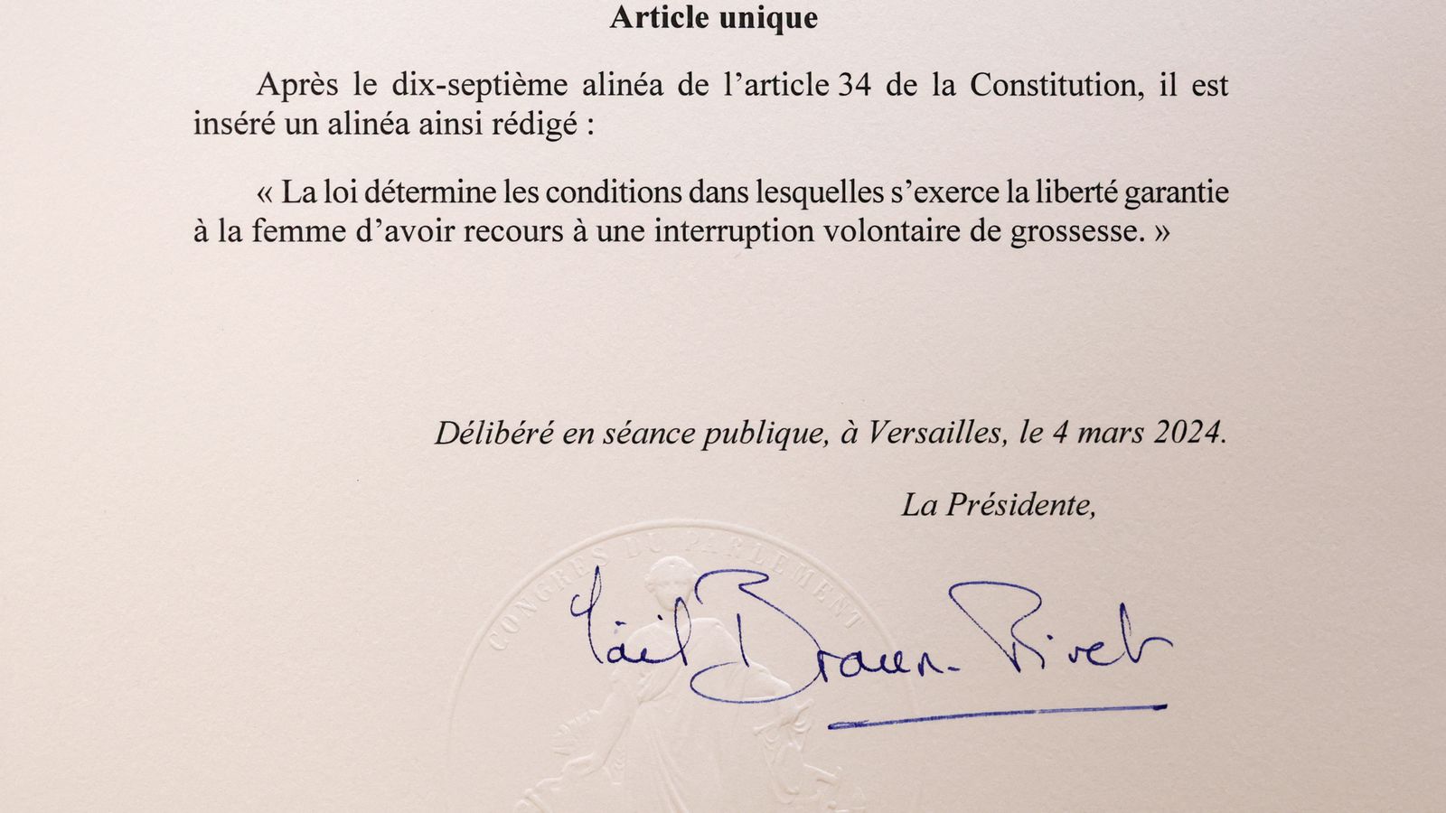 Modificació de l'article 34 de la Constitució