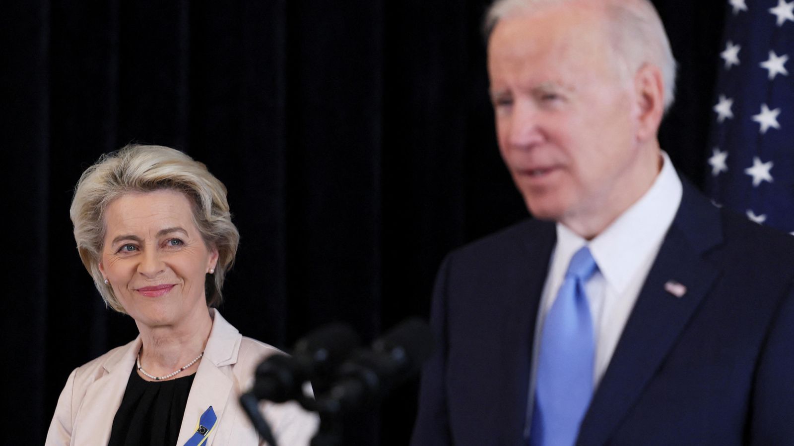 La presidenta de la Comissió Europea, Ursula von der Leyen, amb el president dels Estats Units, Joe Biden La presidenta de la Comissió Europea, Ursula von der Leyen, amb el president dels Estats Units, Joe Biden