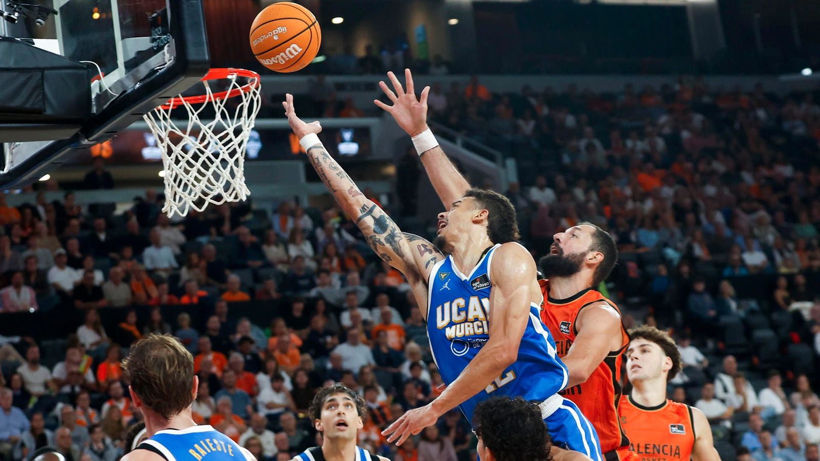 Mirotic, en una acció del duel