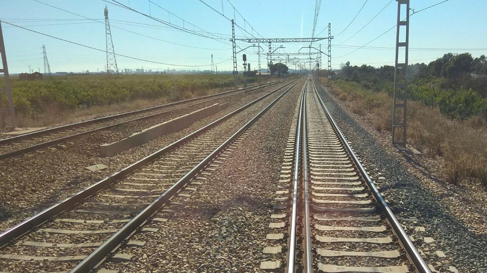 El Corredor Mediterrani estalviarà un 44% de temps per a mercaderies i un 30% per a passatgers, segons la UE