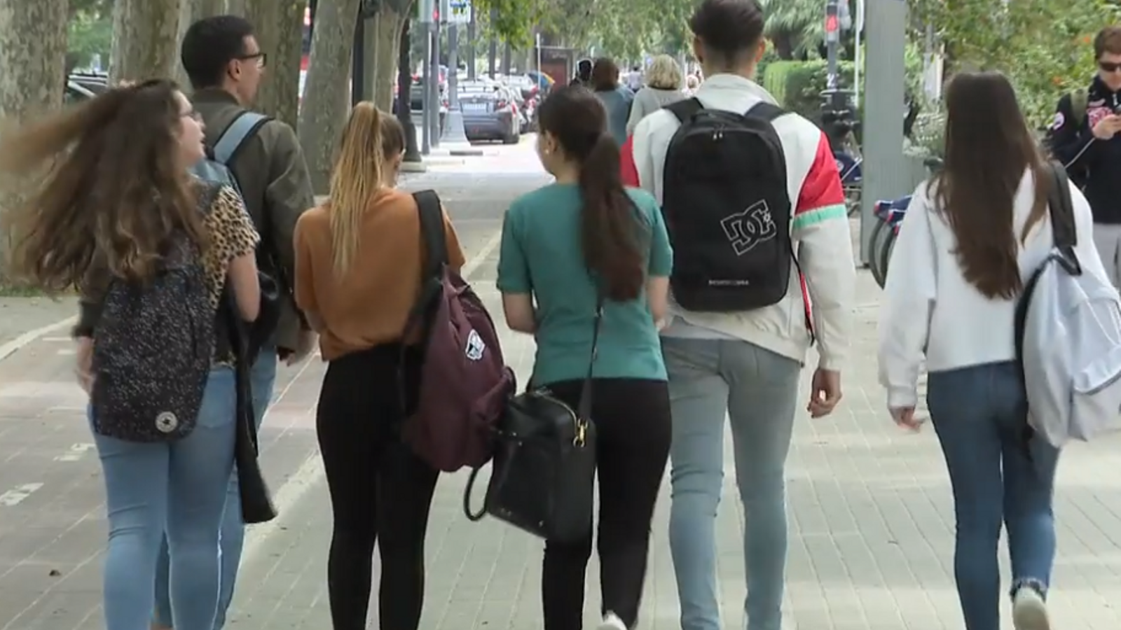 Un grup de joves pel carrer