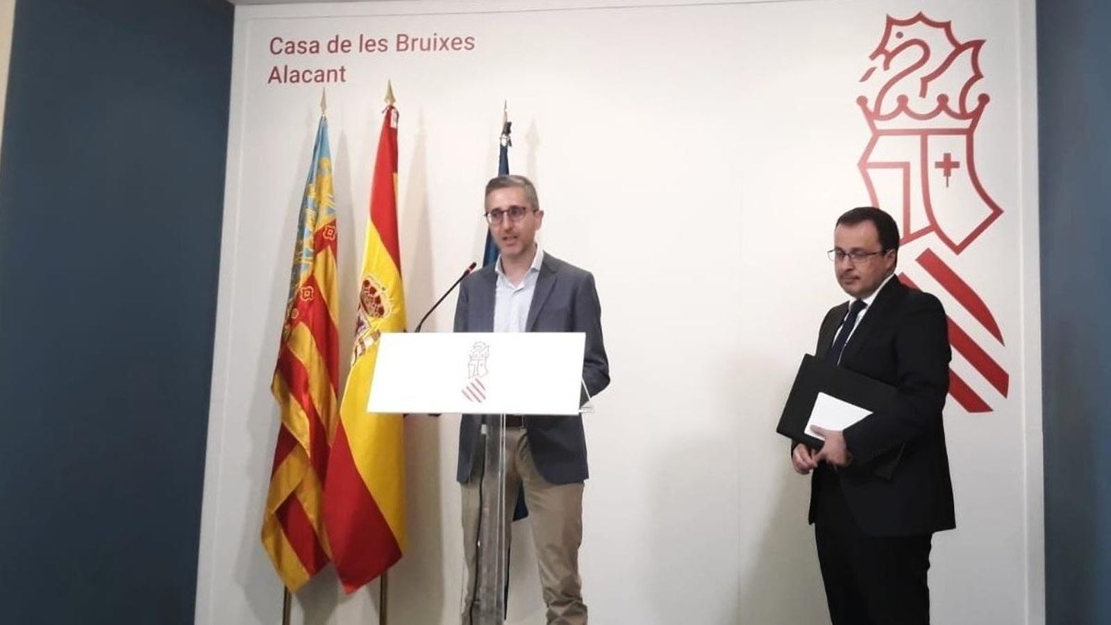 El conseller d'Obres Públiques, Arcadi España, i el secretari d'Infraestructures del Ministeri de Foment, Julián López