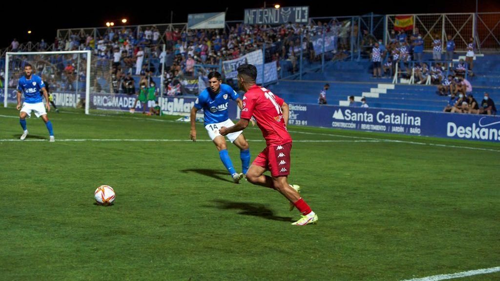 Una acció del partit a Linares