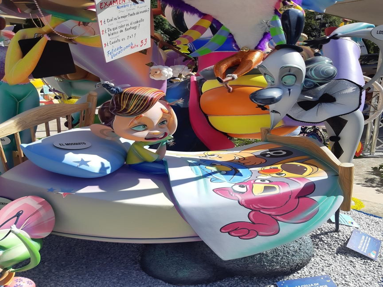 Sèneca-Autobusos, foguera infantil guanyadora del premi del públic