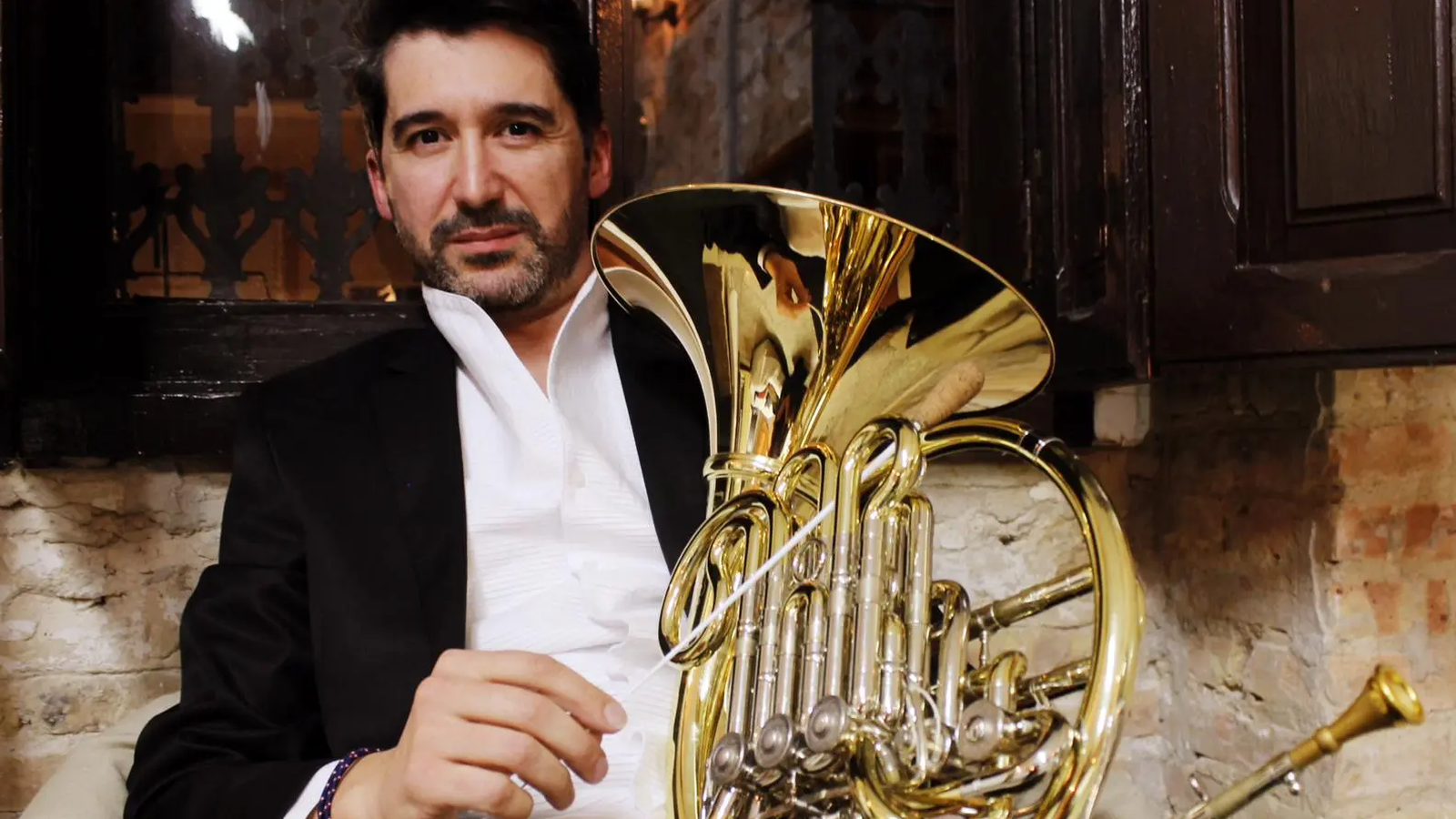 Iván Ortiz com a trompa solista