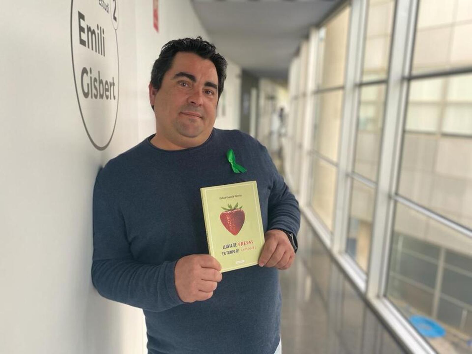 30.03.2023 | Dia Mundial del Trastorn Bipolar: Pablo Garcia, autor del poemari 'Lluvia de fresas en tiempo de limones'