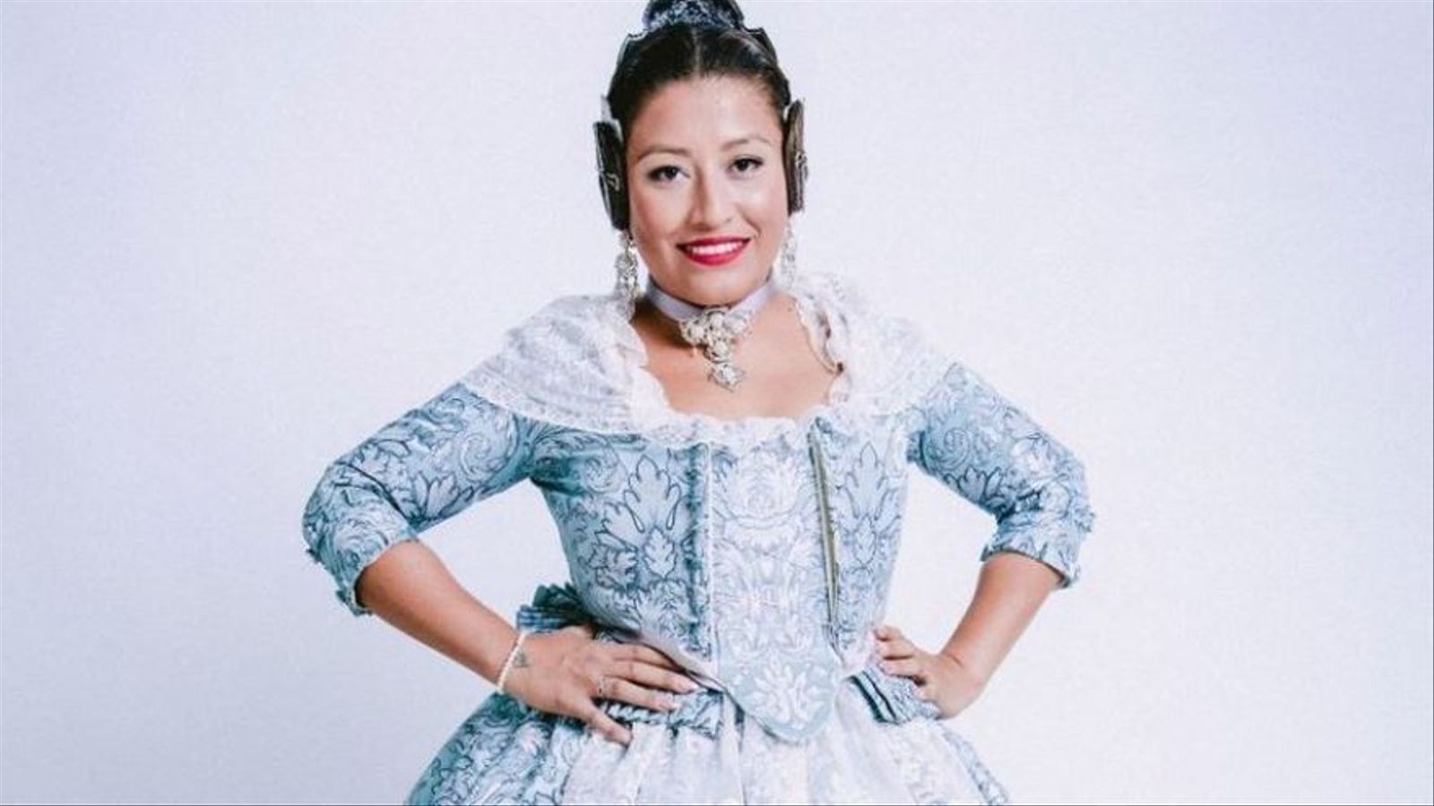 La candidata a Fallera Major de València de la comissió Portal de Valldigna-Salinas