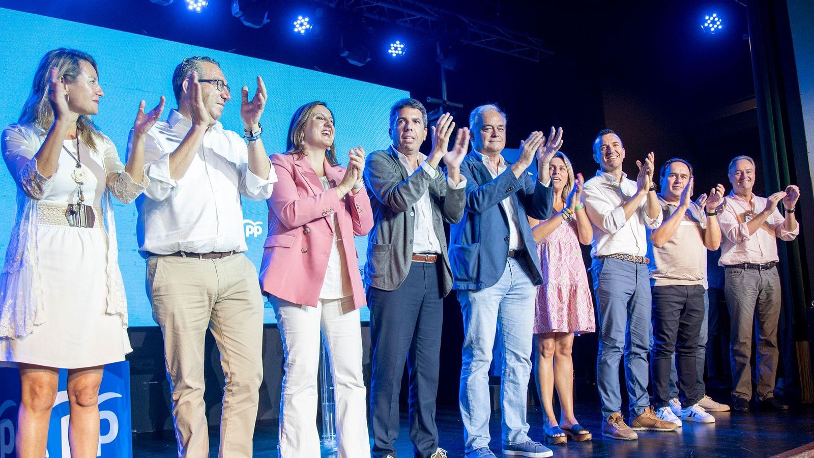 Carlos Mazón, Esteban González Pons, Maria José Català i altres alts càrrecs del PPCV en el primer aniversari de l'elecció de Mazón