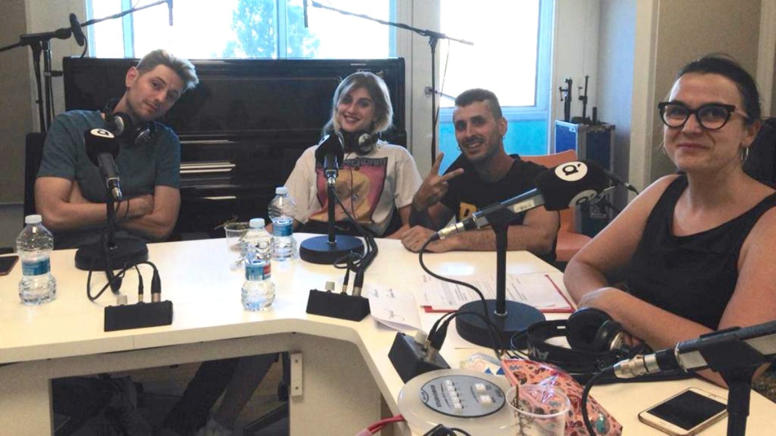 19.06.2019 | Quarta hora: temps per als #CapdeCartell amb Cactus, que ompli l’estudi de ritmes ballables