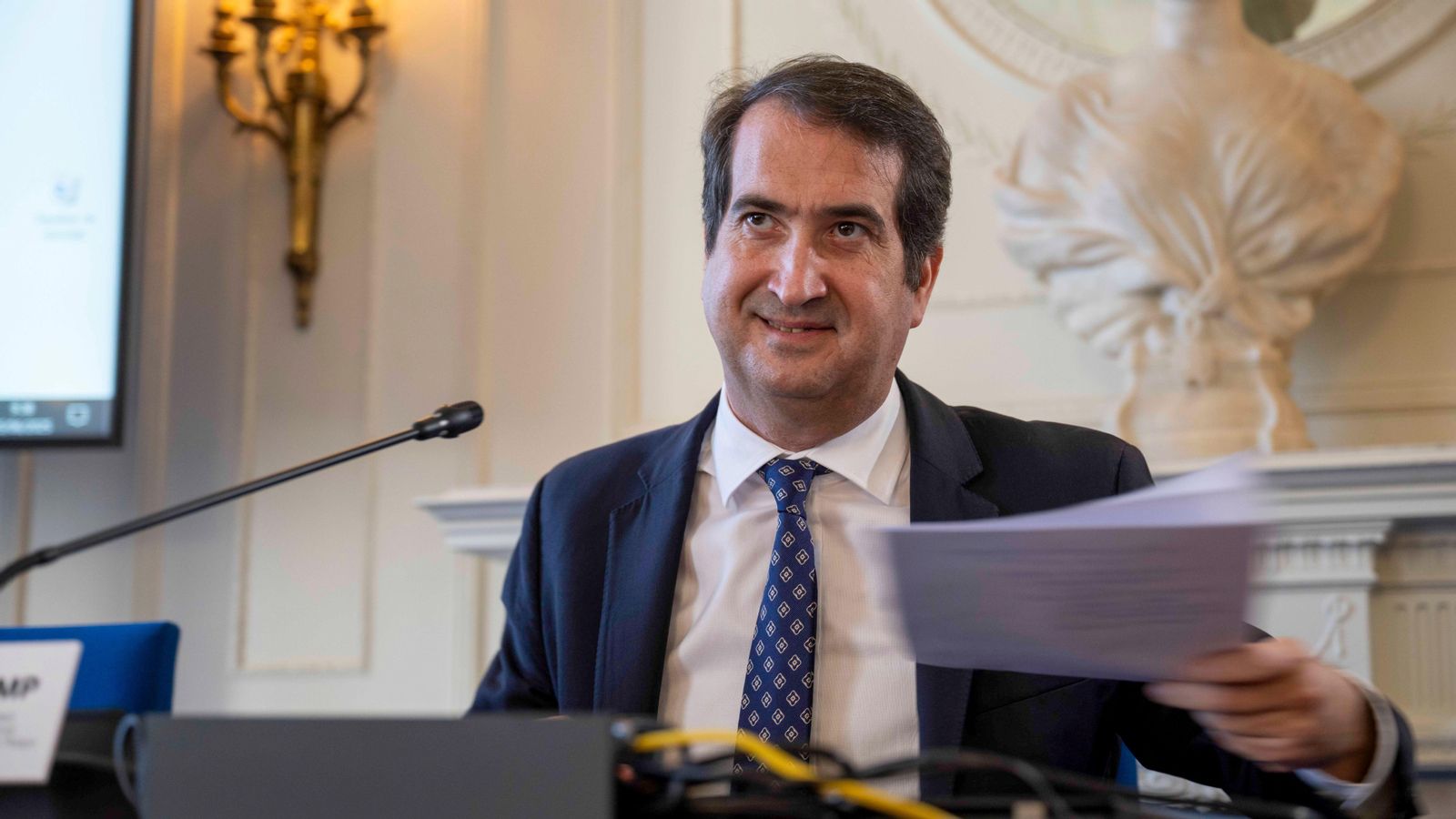 El 'country manager' del BBVA per a Espanya, Peio Belausteguigoitia, en el curs d'estiu d'APIE El 'country manager' del BBVA per a Espanya, Peio Belausteguigoitia, en el curs d'estiu d'APIE