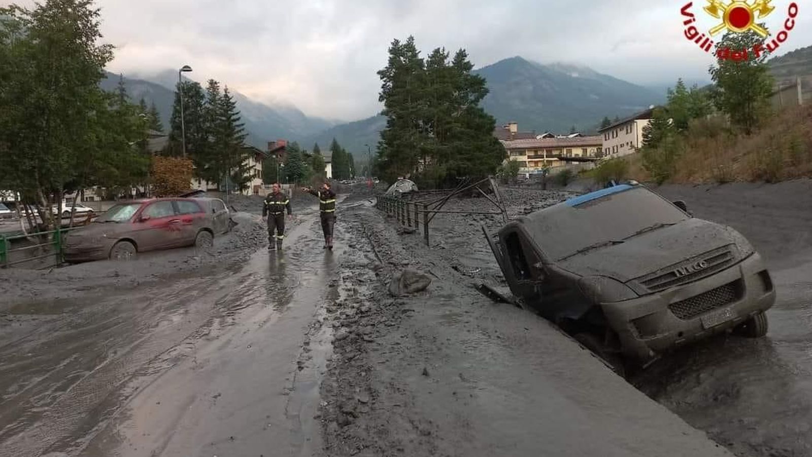 Estat en què va quedar un llit que travessa el municipi italià de Bardonecchia després de la tempesta d'aquest diumenge