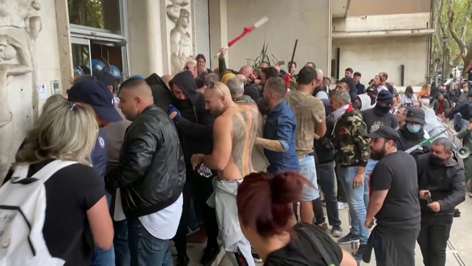 q assalt sindicat italia