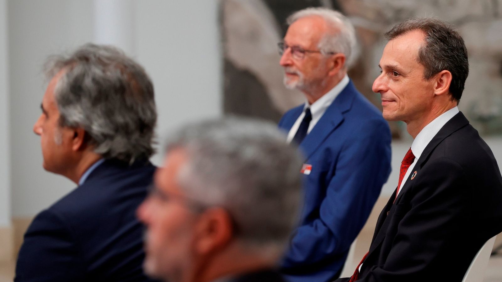 L’investigador Luis Enjuanes i el ministre de Ciència, Pedro Duque, aquest dijous