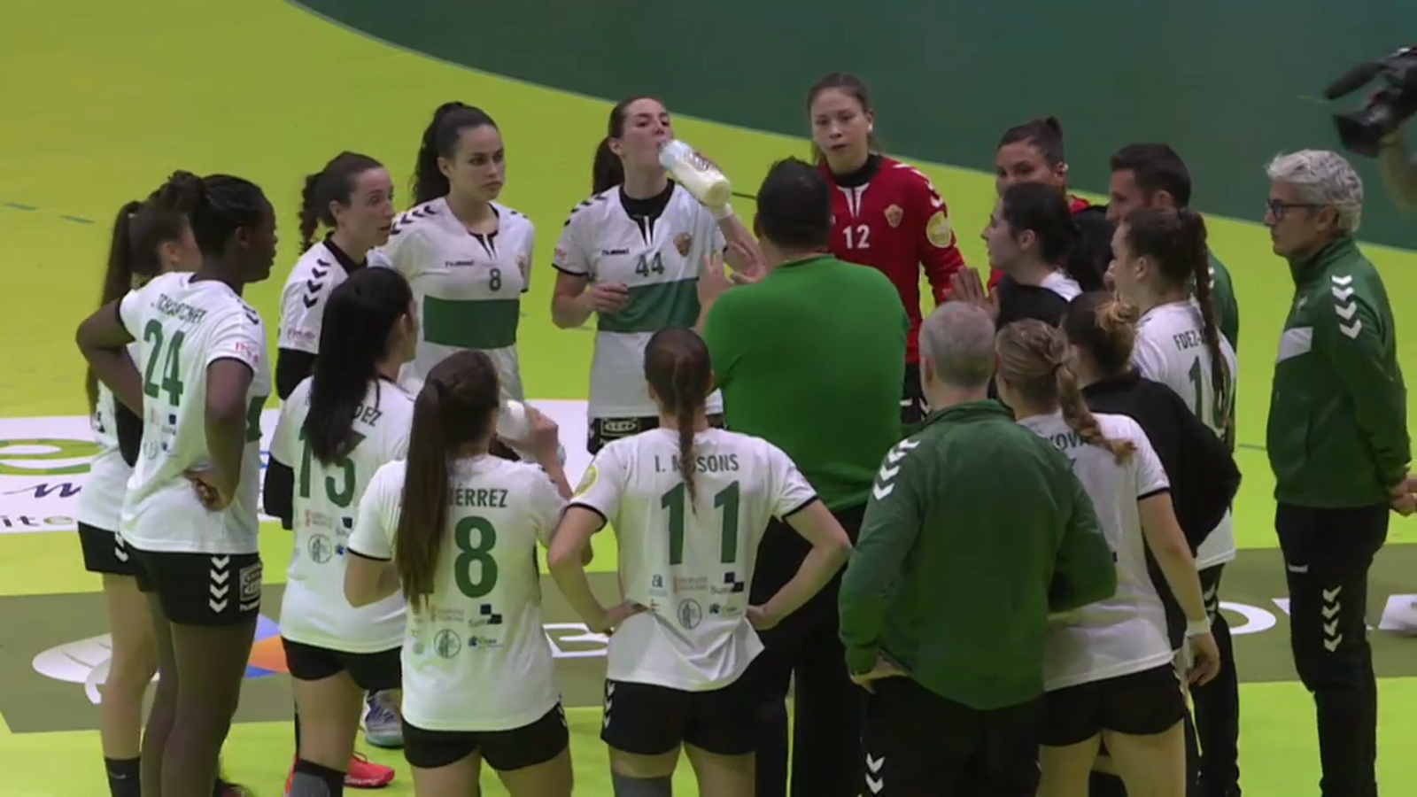 VÍDEO |  L'Handbol Elx enceta una campanya de micropatrocini