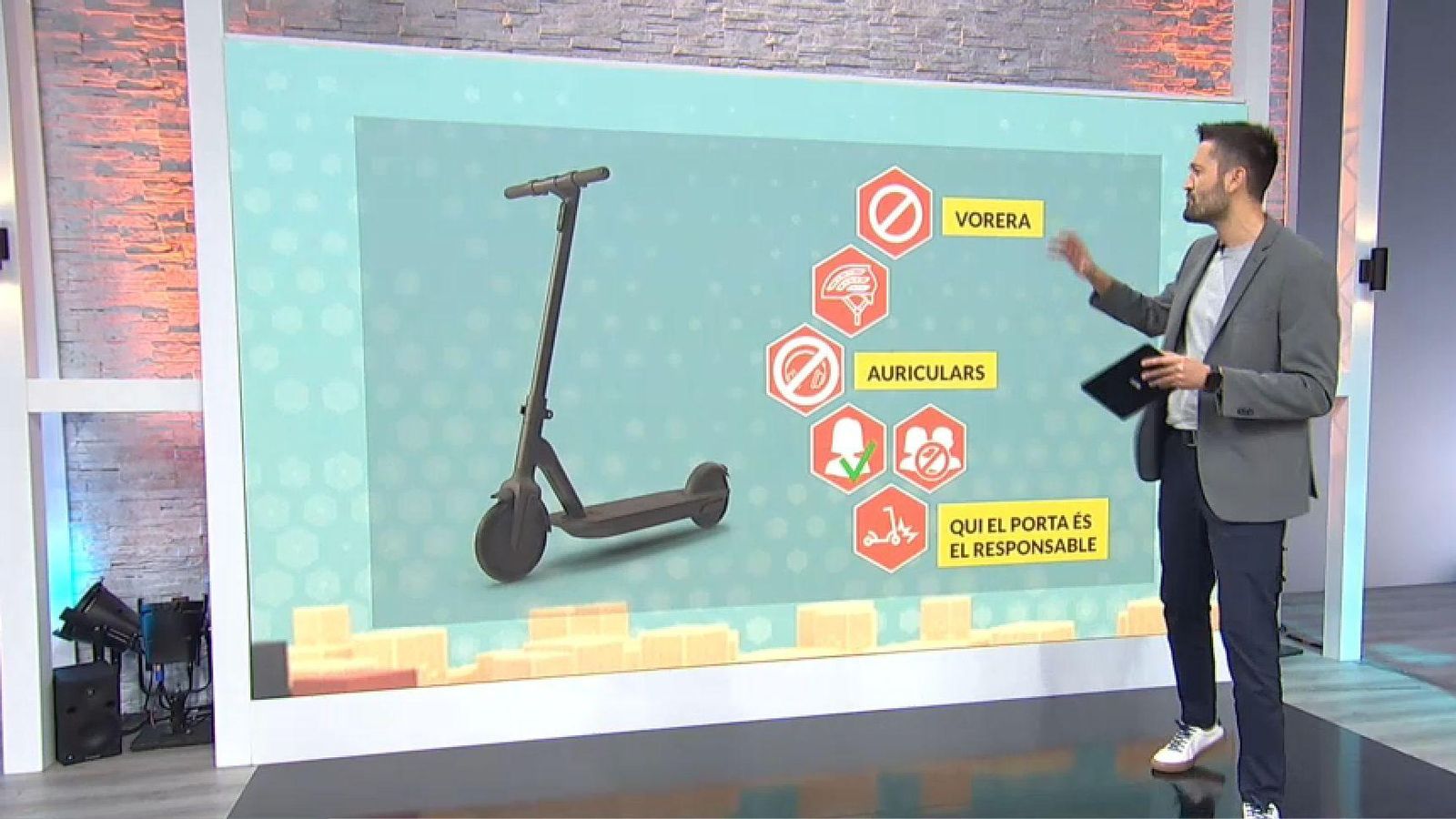 El patinet s'ha convertit en un transport estrela i cada municipi està regulant-ne l’ús