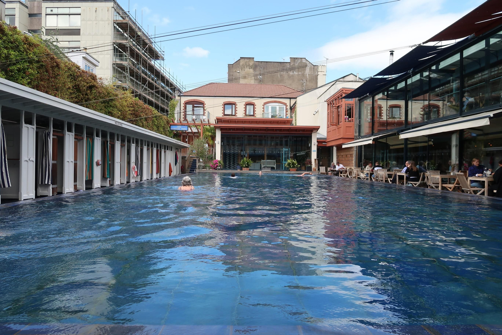 Piscina climatitzada a l'aire lliure de Clifton Lido