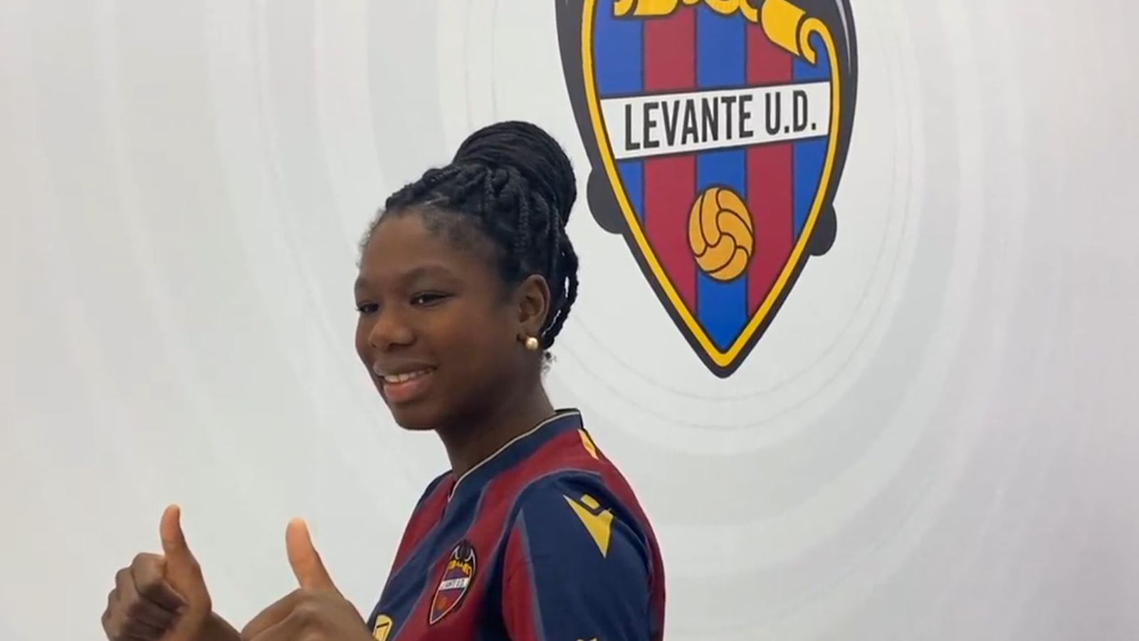 Diallo ja ha posat amb els colors del seu nou equip