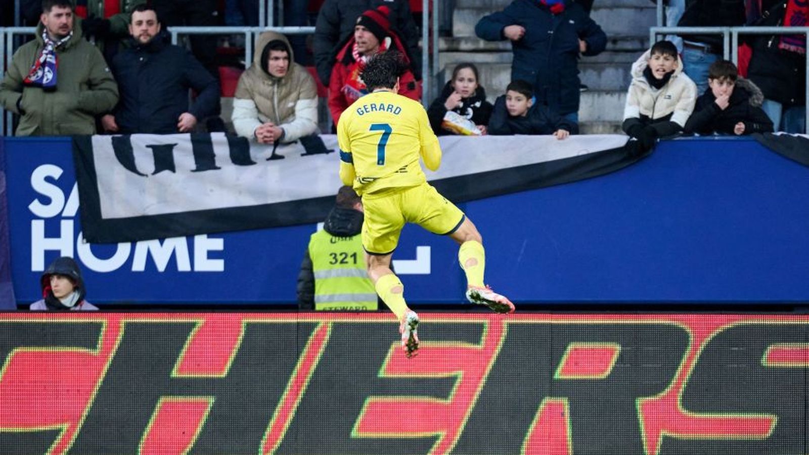 Gerard Moreno celebra un gol al Sadar