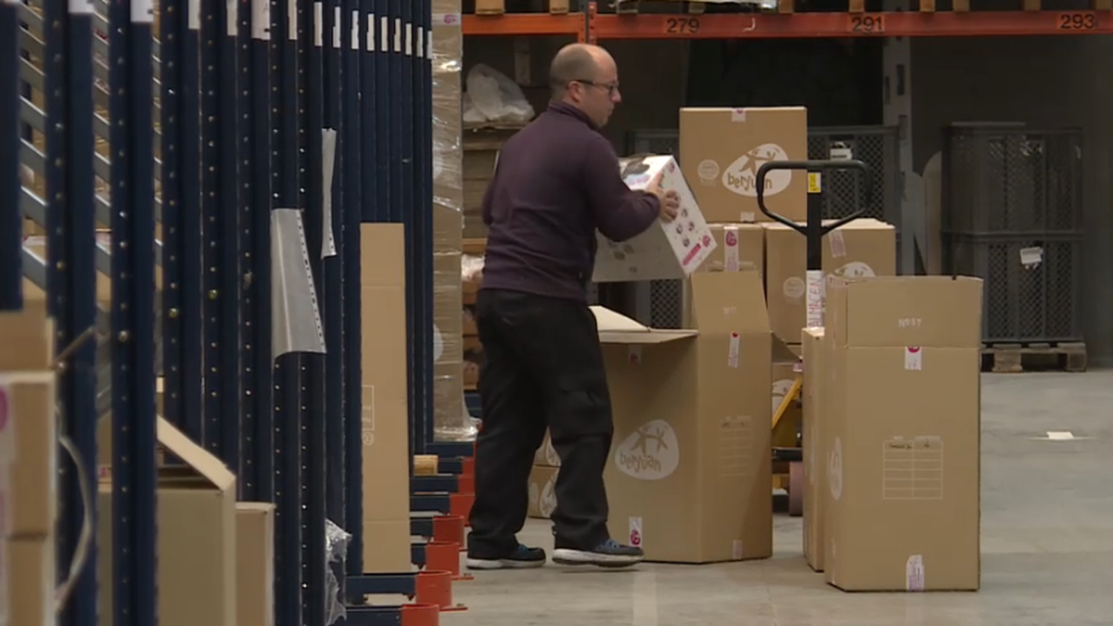 Les empreses necessiten el cartó per a rebre i enviar les mercaderies