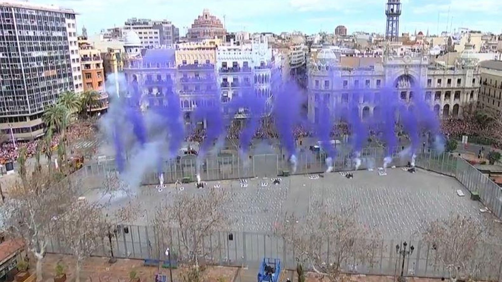 Imatge d'arxiu de la mascletà de 2024 en honor al Dia internacional de la dona Imatge d'arxiu de la mascletà de 2024 en honor al Dia internacional de la dona