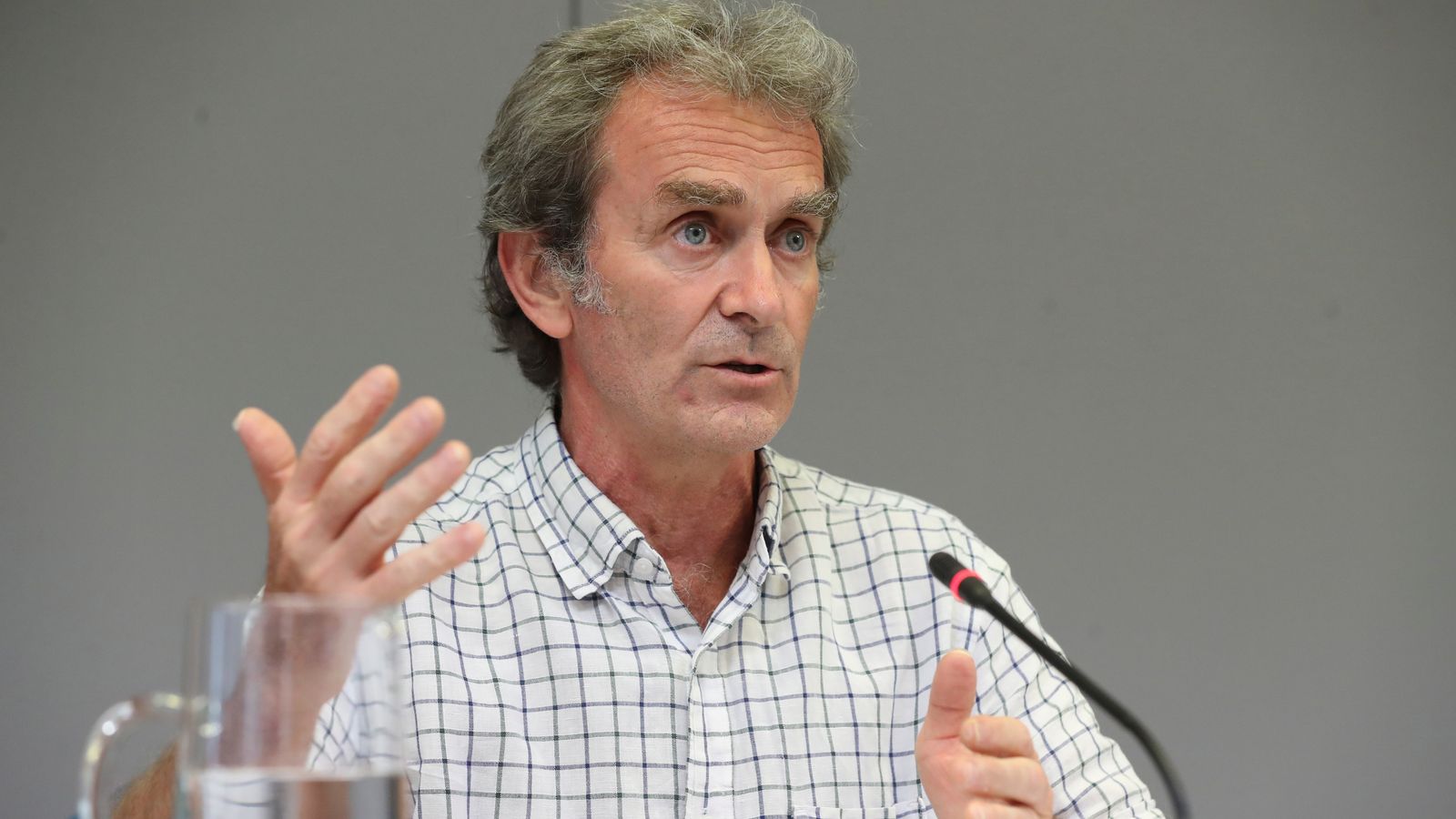 Imatge d'arxiu de la roda de premsa del director del CCAES, Fernando Simón