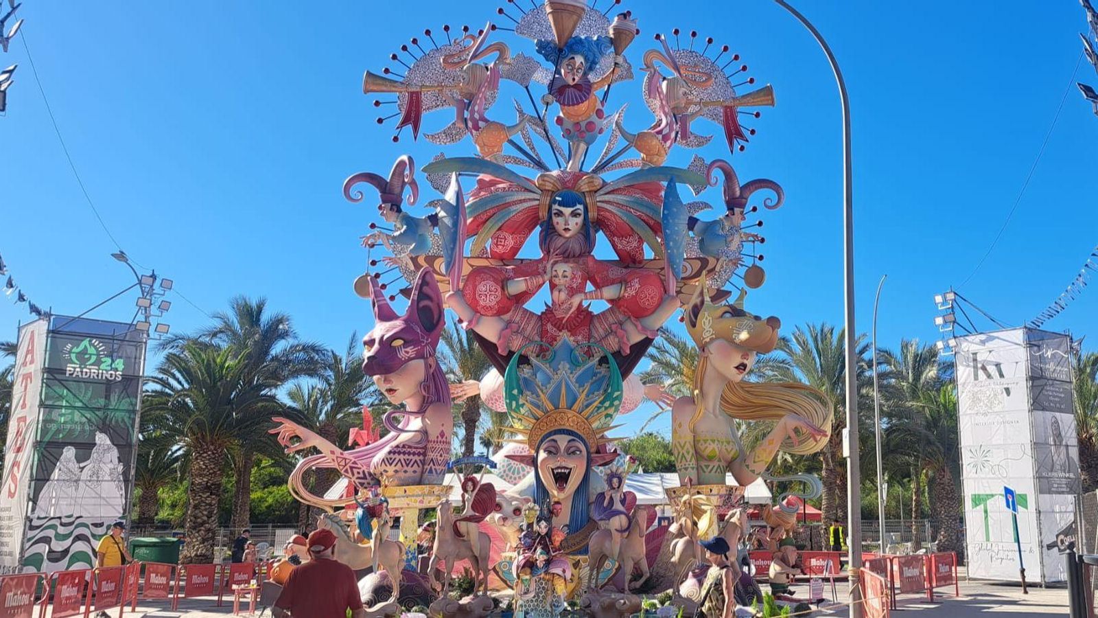 Foguera del Baver-Els Antigons, el monument de la qual milita en Especial