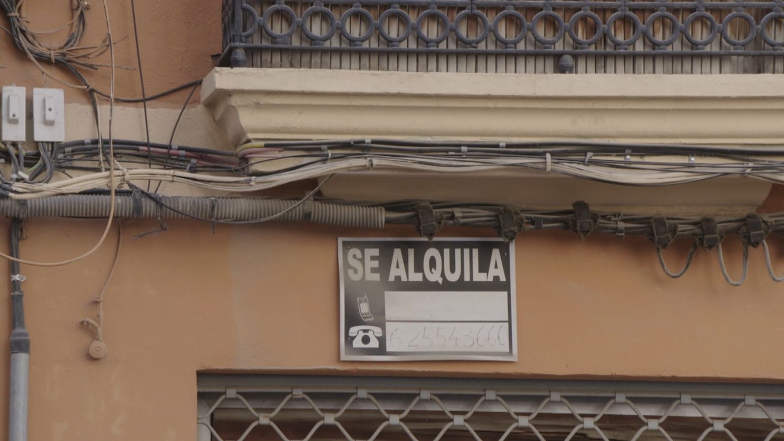 El govern espanyol estudia endurir les deduccions en l'IRPF per als propietaris que apugen el lloguer