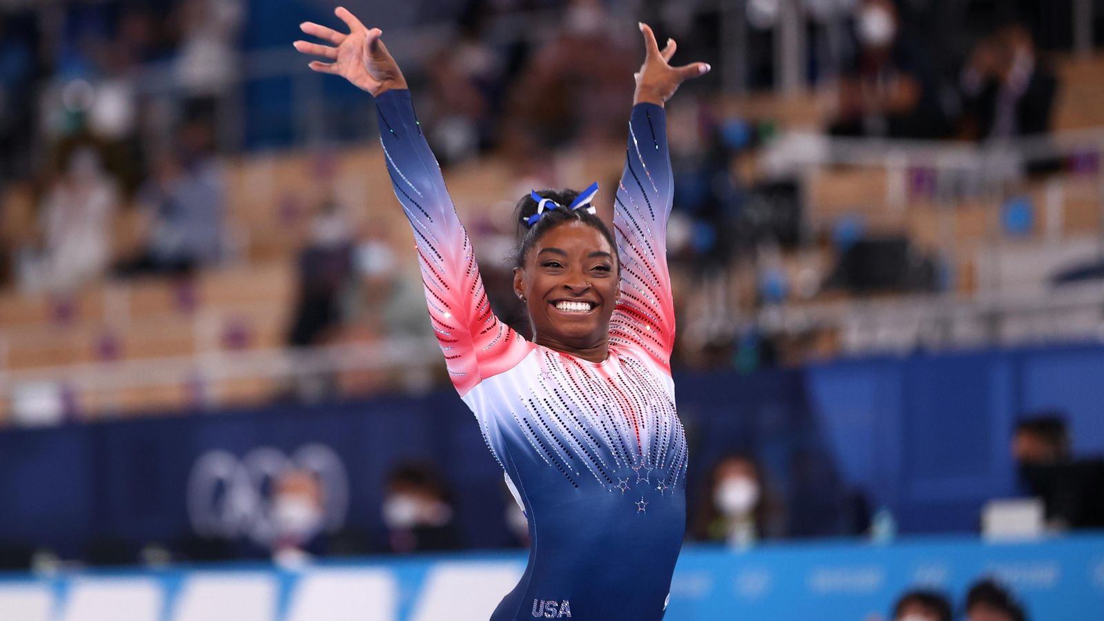 Simone Biles, després de l'exercici de barres