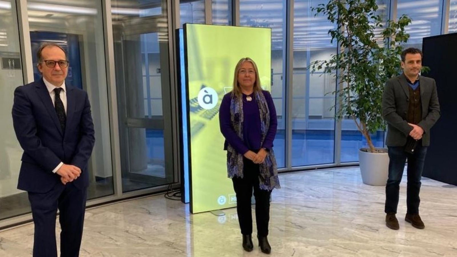 Enrique Soriano, Mar Iglesias i Alfred Costa, director general d’À Punt