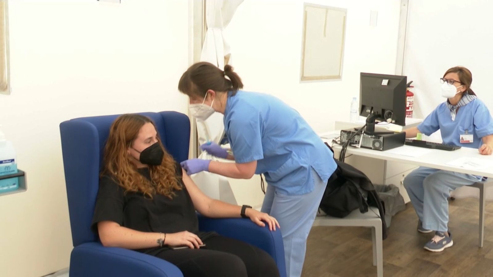 Vacunació amb AstraZeneca en una imatge d'arxiu