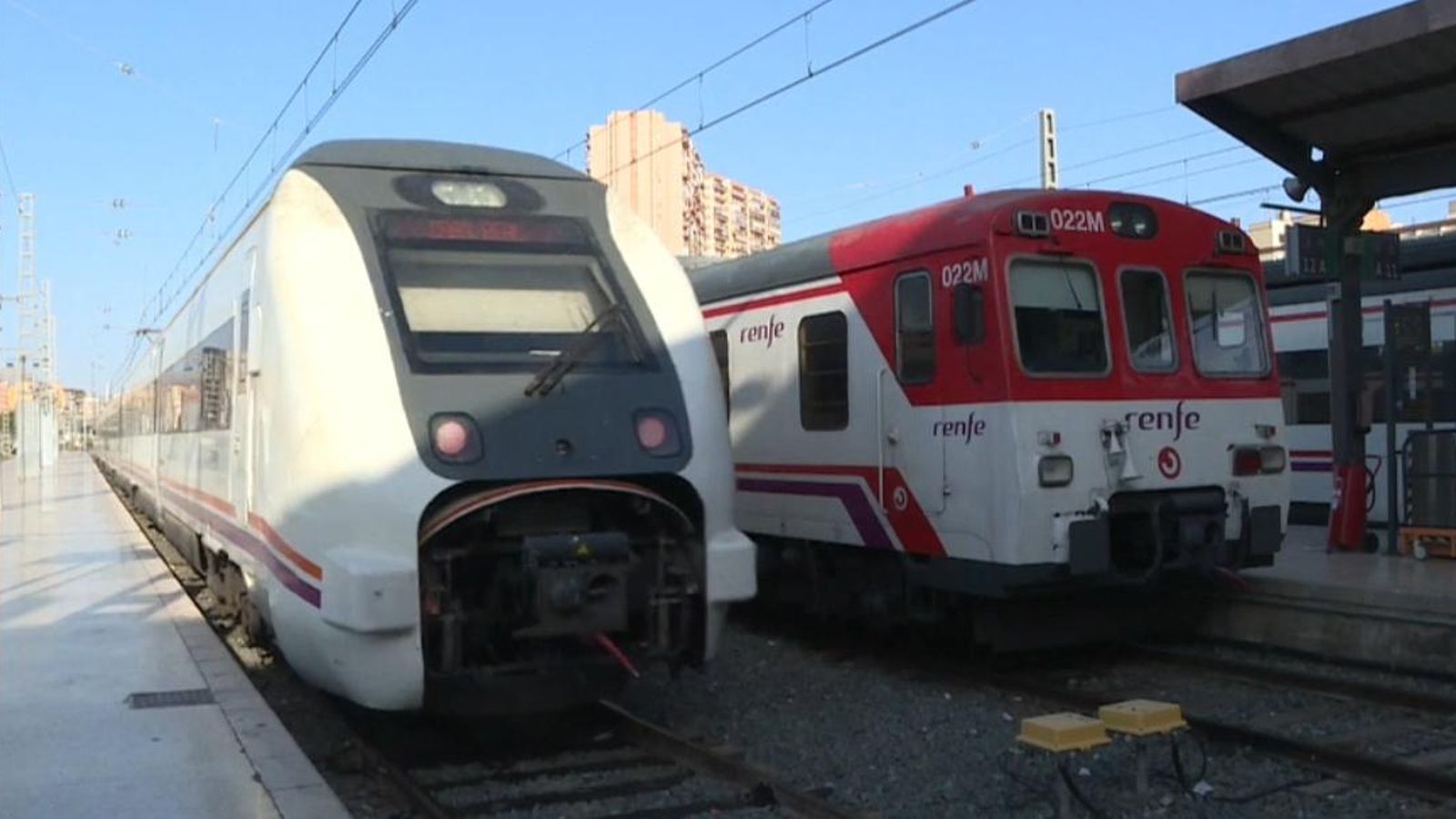 La vaga d\'Adif afecta sis trens de llarga distància amb destinació o origen a València