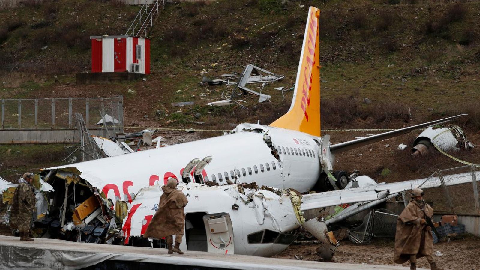 L’avió Boeing 737-86J de Pegasus Airlines, després de l’accident a l’aeroport de Sabiha Gökçen