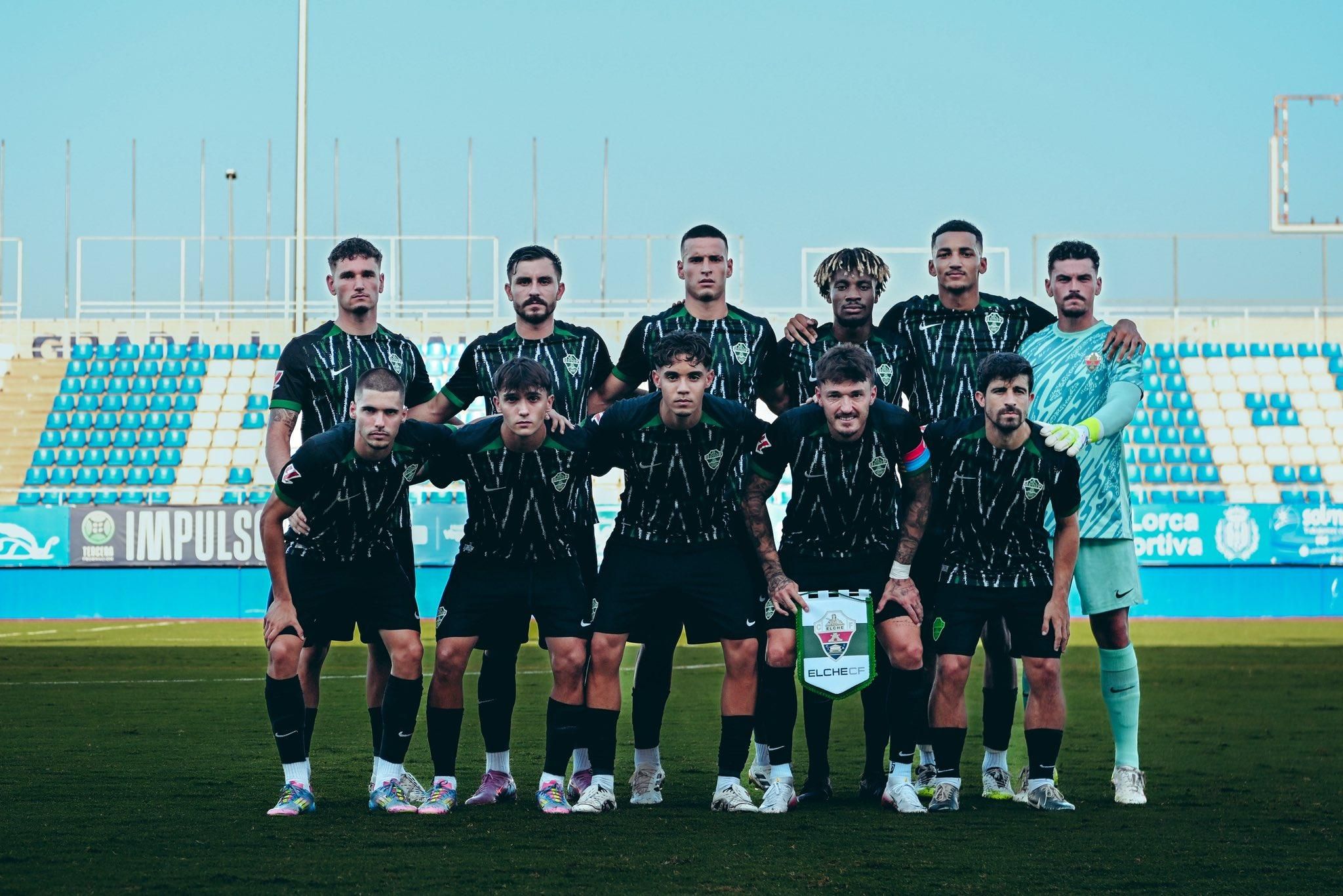 L'alineació titular de l'Elx contra l'Almeria L'alineació titular de l'Elx contra l'Almeria