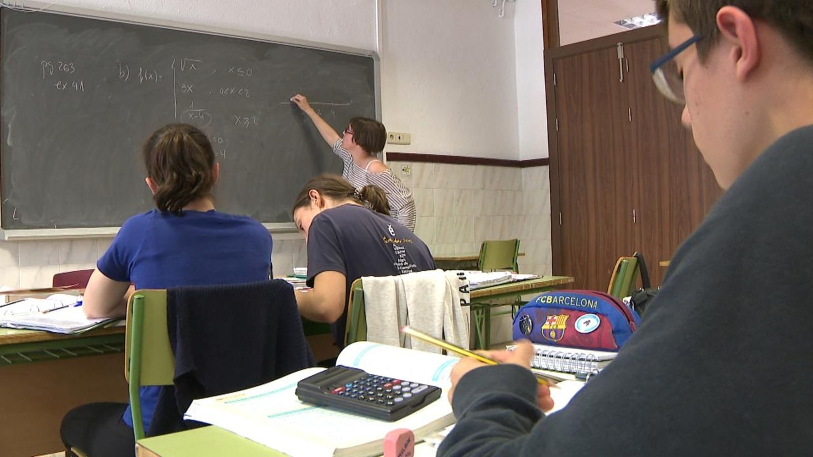 Una classe d'institut en una imatge d'arxiu Una classe d'institut en una imatge d'arxiu