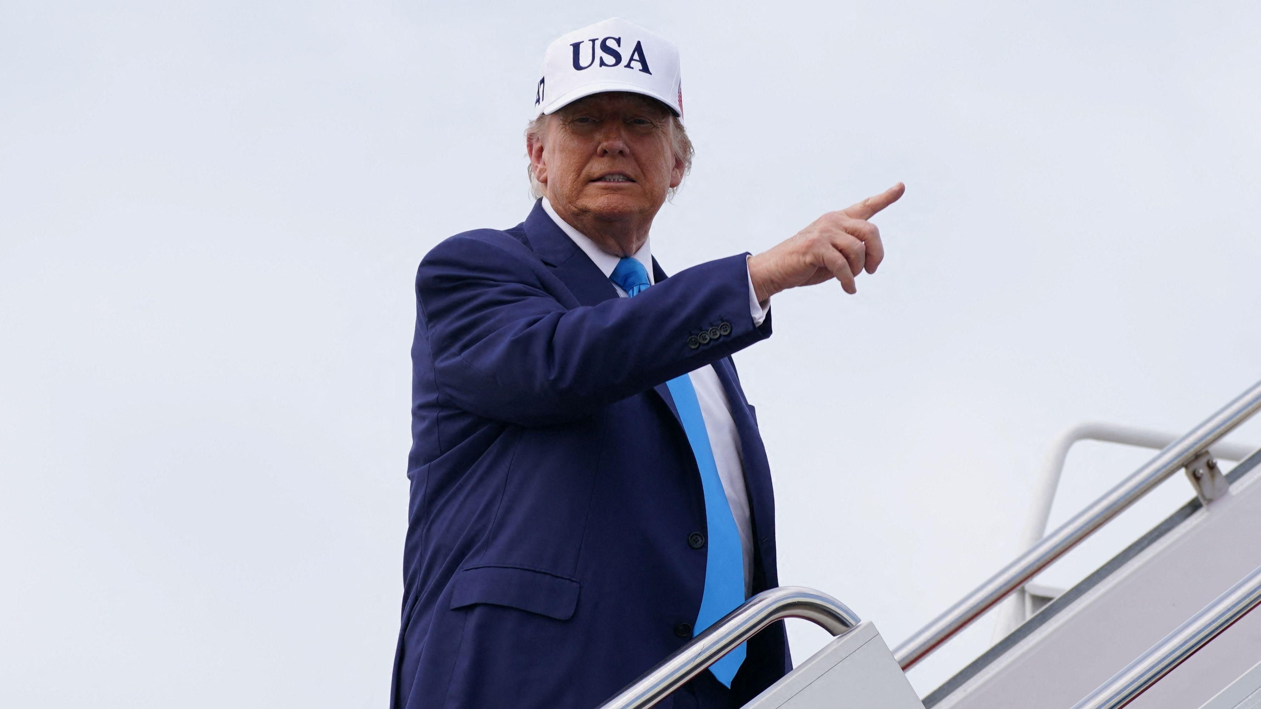 Donald Trump anuncia que el govern dels EUA revisarà els contractes amb les empreses de Musk Donald Trump anunciar que el govern dels EUA revisarà els contractes amb les empreses de Musk