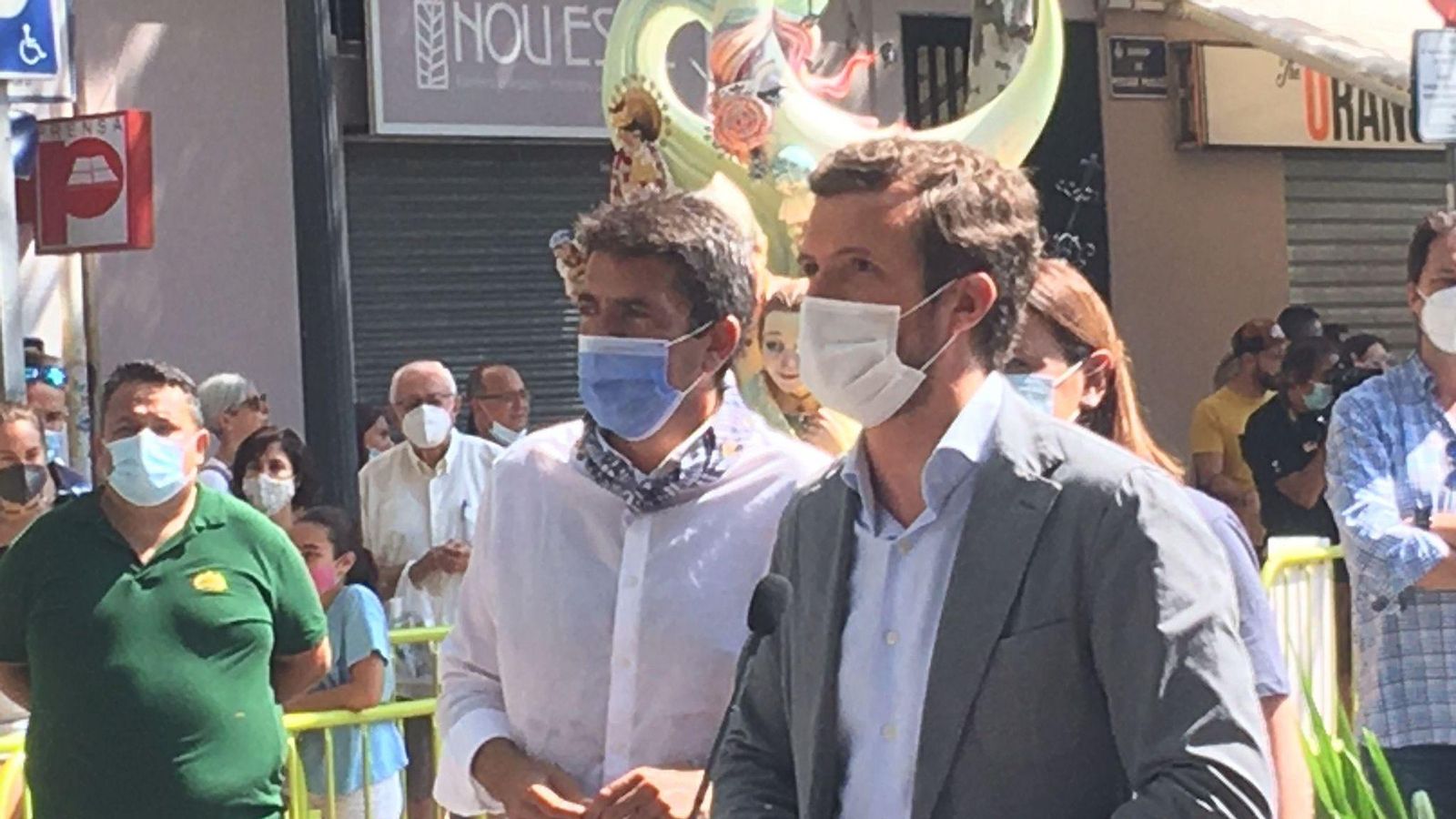 Pablo Casado en la seua visita a les Falles de València