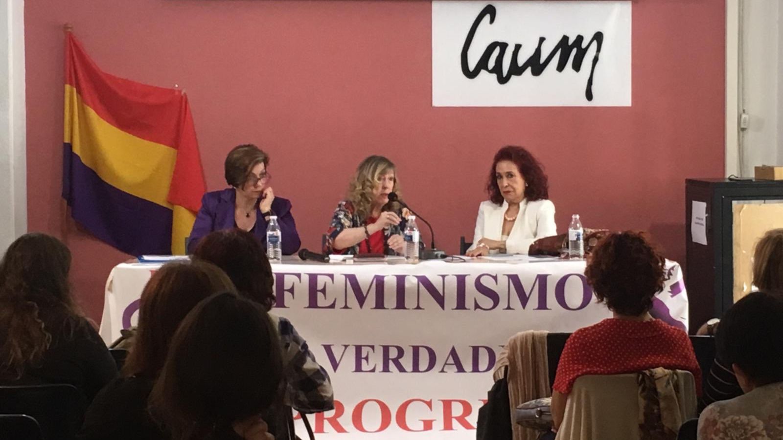 Lídia Falcón, presidenta del PFE, en un plenari