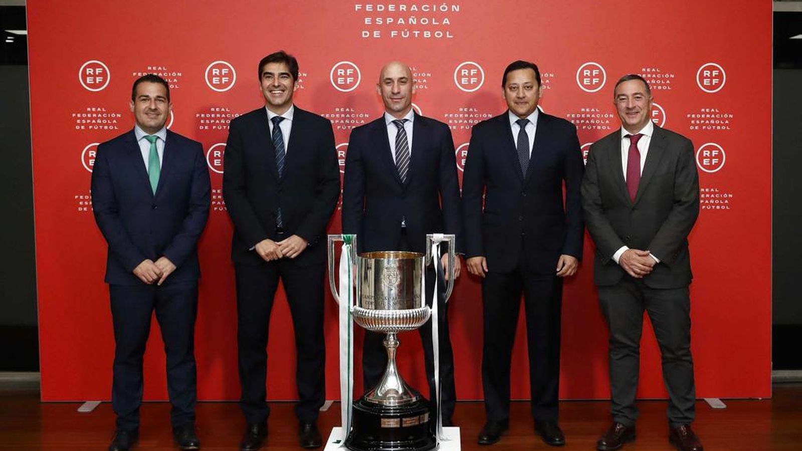 Imatge de la reunió de la Federació amb els dos equips finalistes de la Copa Del Rei