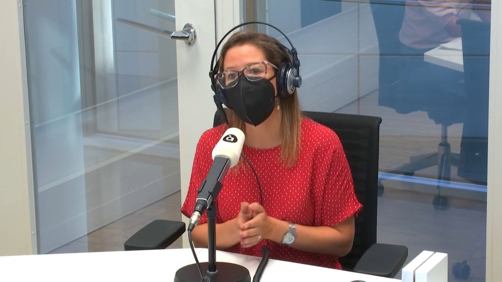 La bióloga del CSIC Mireia Coscollá durant l'entrevista en 'Les Notícies del matí'