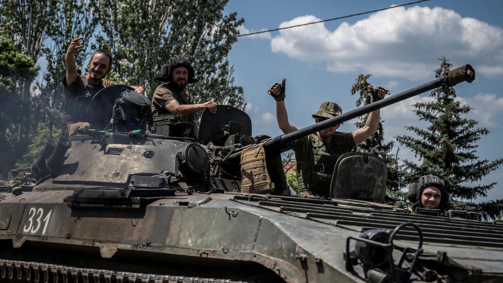 Soldats en un vehicle de combat BMP-1 prop de la ciutat de Bakhmut, regió de Donetsk, Ucraïna