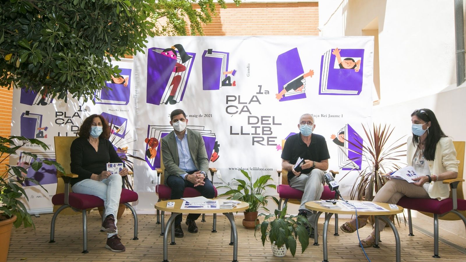 Presentació de la Plaça del Llibre en Gandia (València)