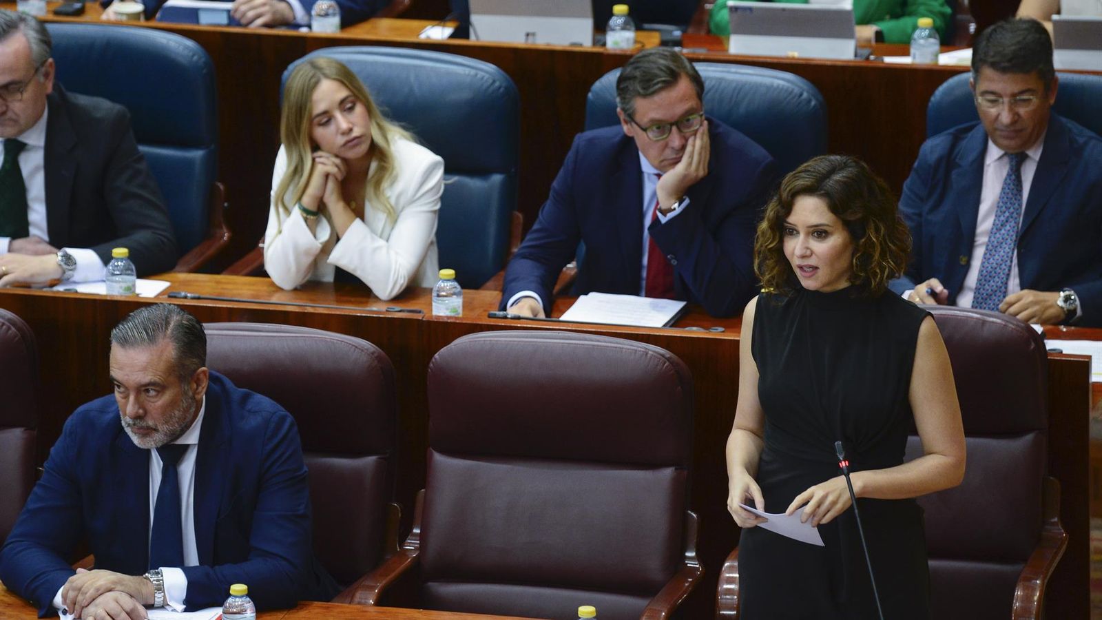 Ayuso, durant una sessió de control al parlament madrileny