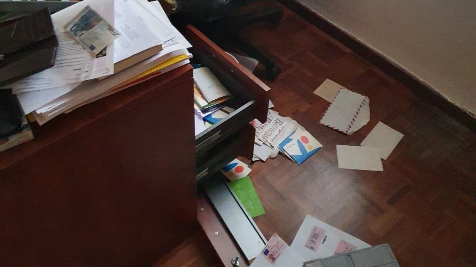 Boye ha denunciat la destrossa de cables, mobiliari i material informàtic